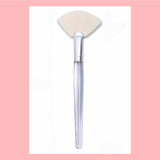 Fluffy Fan Brush 2pc - MasksńMore
